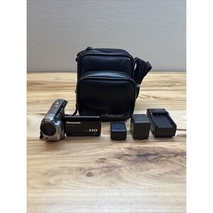 Panasonic HDC-TM15 (16 GB) High Definition Flash Media, AVC, AVCHD Camcorder